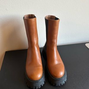 Thick sole combat boots